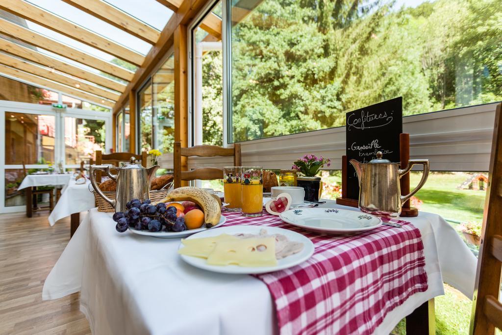 Logis Hôtel Restaurant De La Poste et SPA de Montagne  Le Bonhomme Buitenkant foto